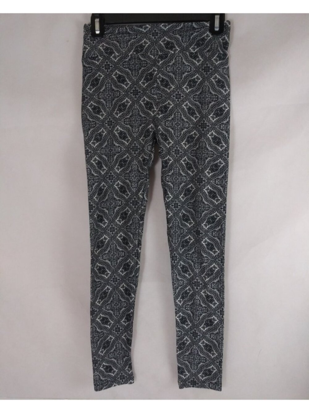 LuLaRoe One Size Leggings With Beautiful Black & White Designs